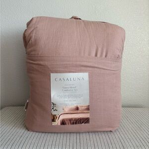 NWT King Heavyweight Linen Blend Comforter and Sham Set Light Adobe Clay